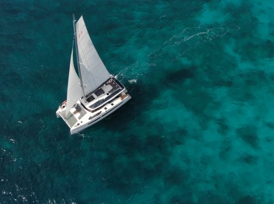 2 Caribbean Charter Yacht VIENNA on crystal waters